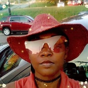 Meet your Posher, Traci